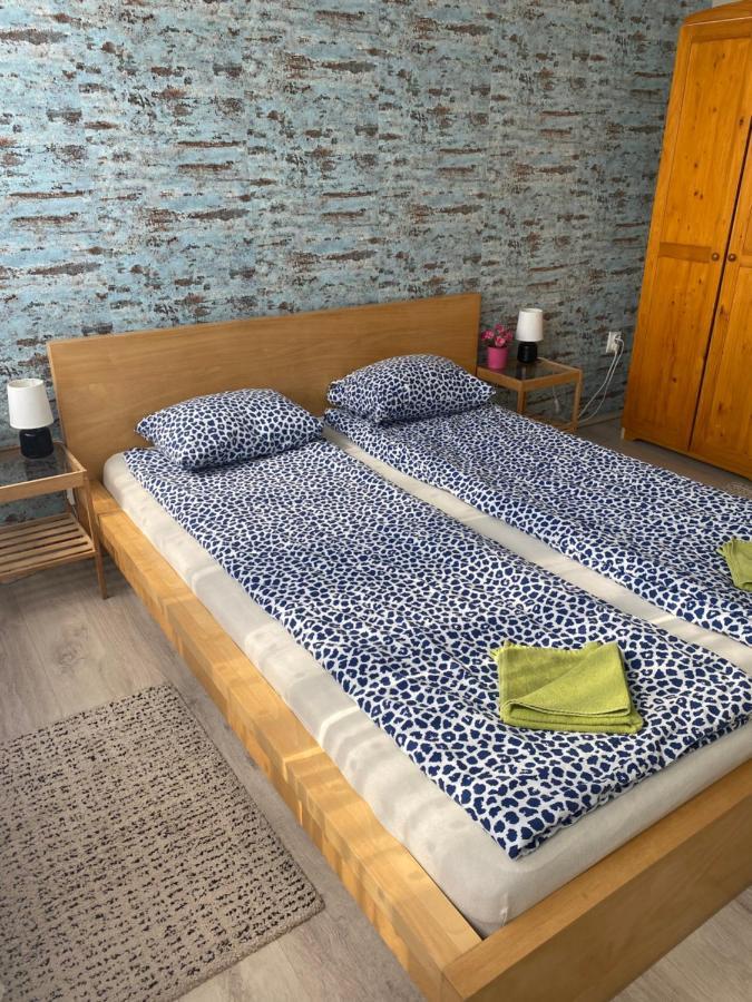 GödöllőDozsa Apartmanアパートメント エクステリア 写真