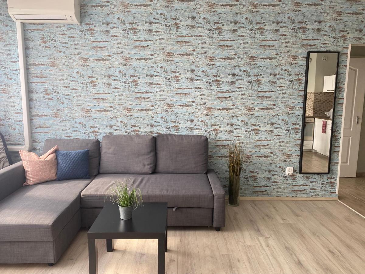 GödöllőDozsa Apartmanアパートメント エクステリア 写真