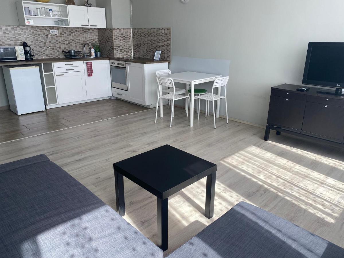 GödöllőDozsa Apartmanアパートメント エクステリア 写真